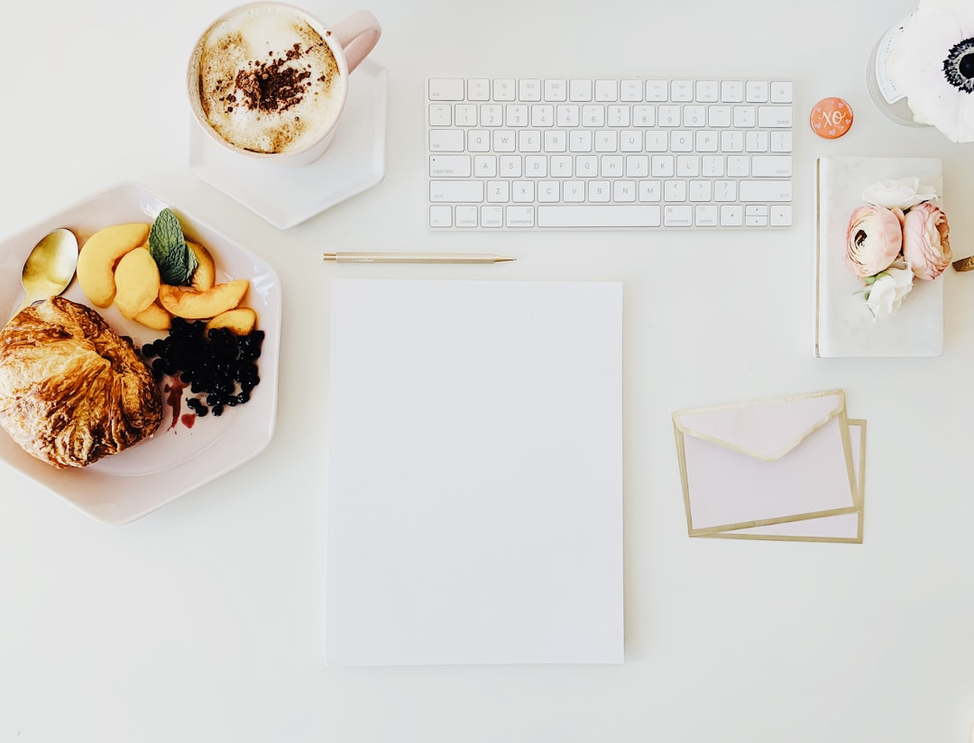 Featured image for: AI writing tool for bloggers