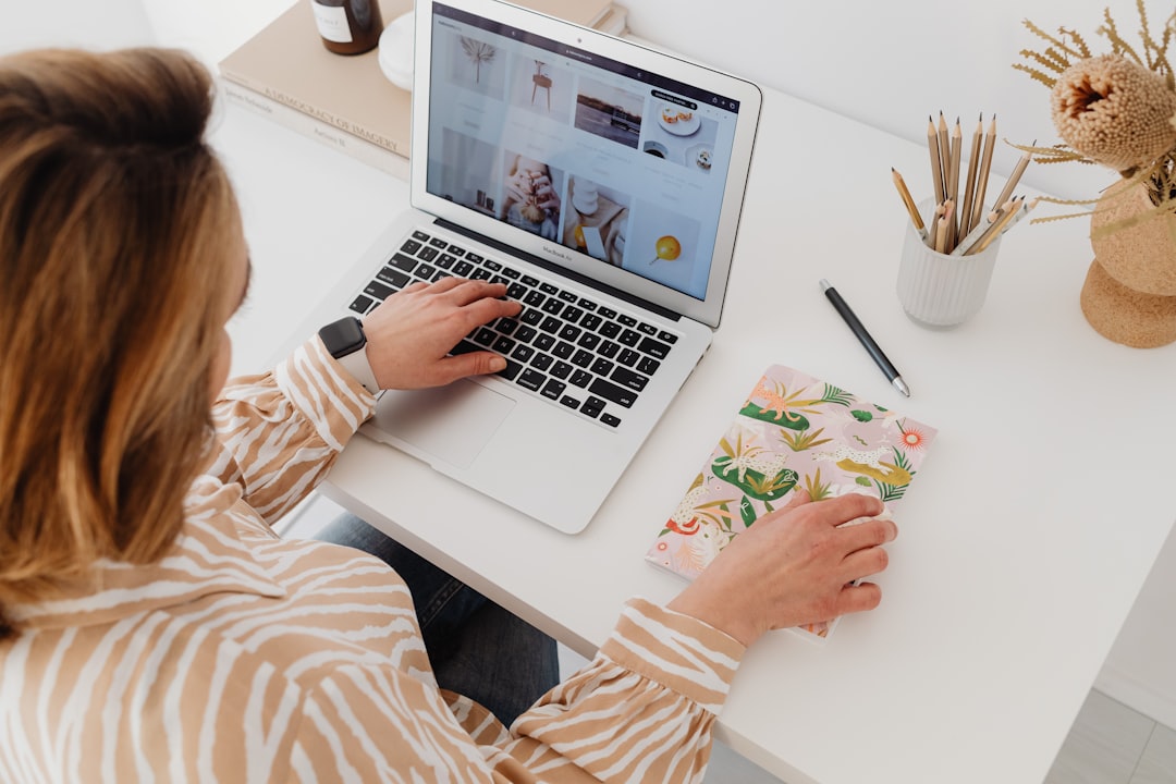Featured image for: AI writing tool for bloggers