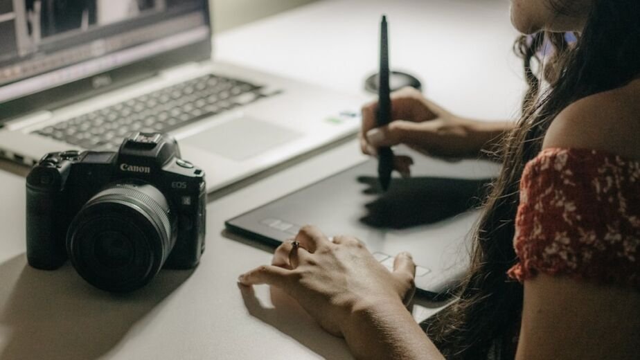 Featured image for: AI writing tool for bloggers