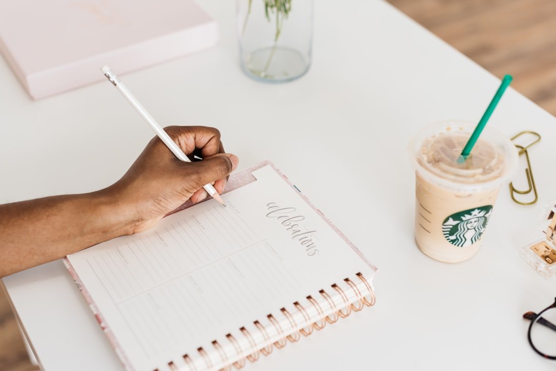 Featured image for: AI writing tool for bloggers