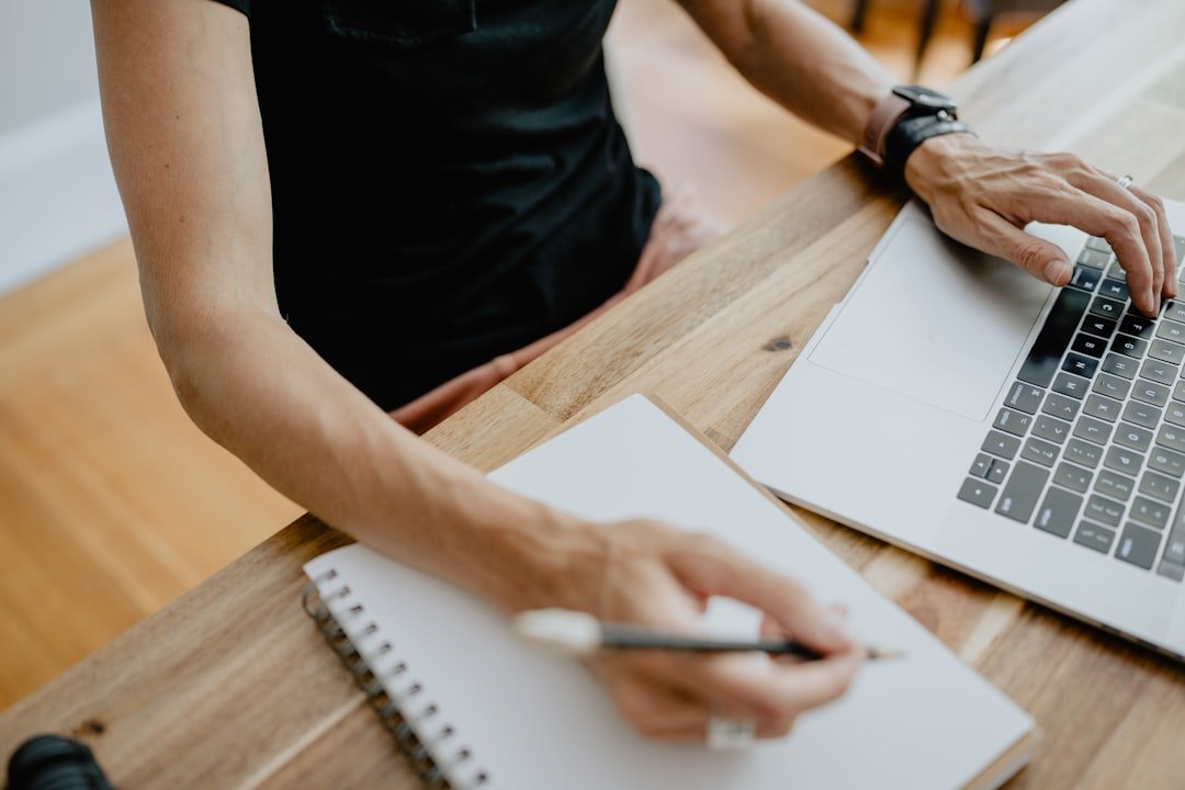 Featured image for: AI writing tool for bloggers